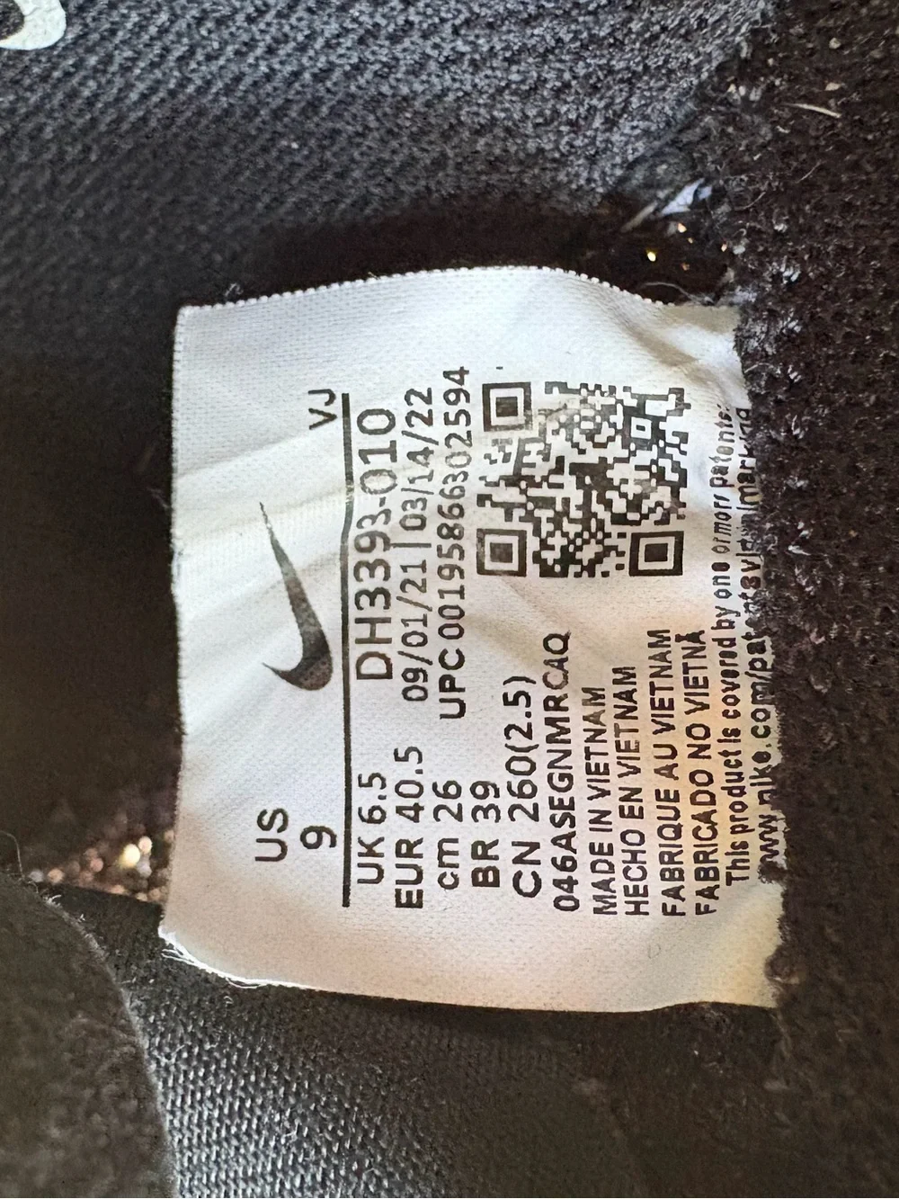 Nike Black and White Knit Running Sneakers
